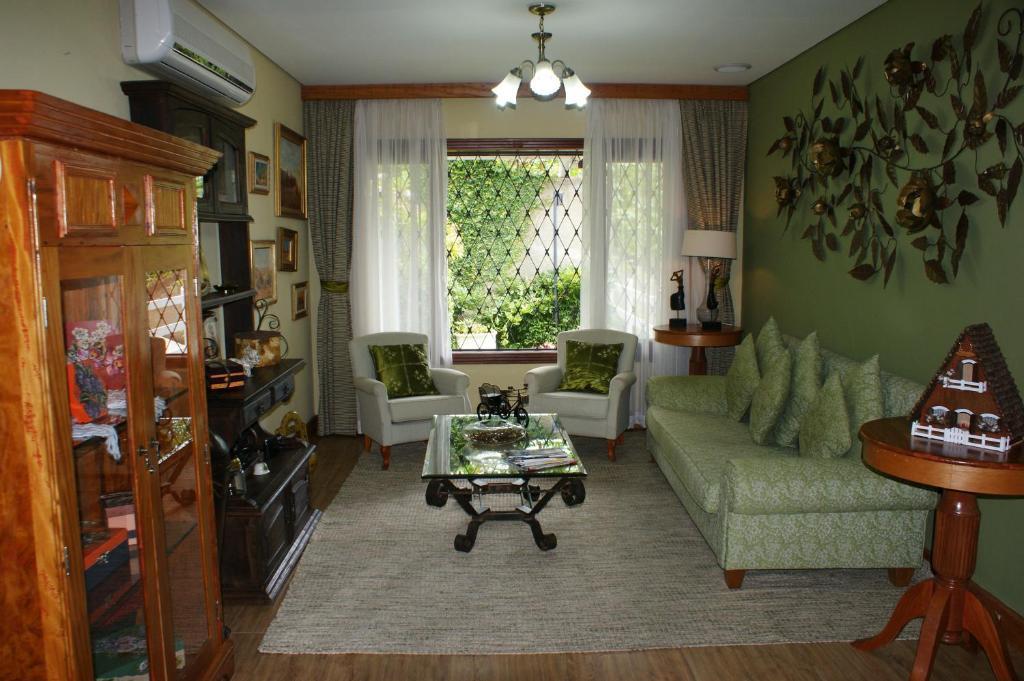 Pousada Dotto Chateau 3*